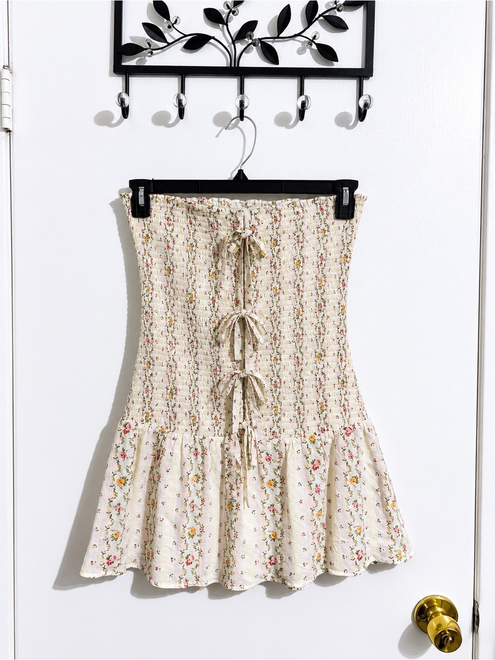 Sky to Moon Boutique Floral Smocked Mini Dress / Romper Dress – Size Large